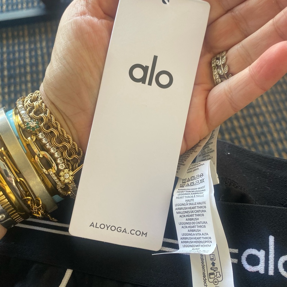 ALO Yoga Black Leggings with White Piping - Picture 6 of 8